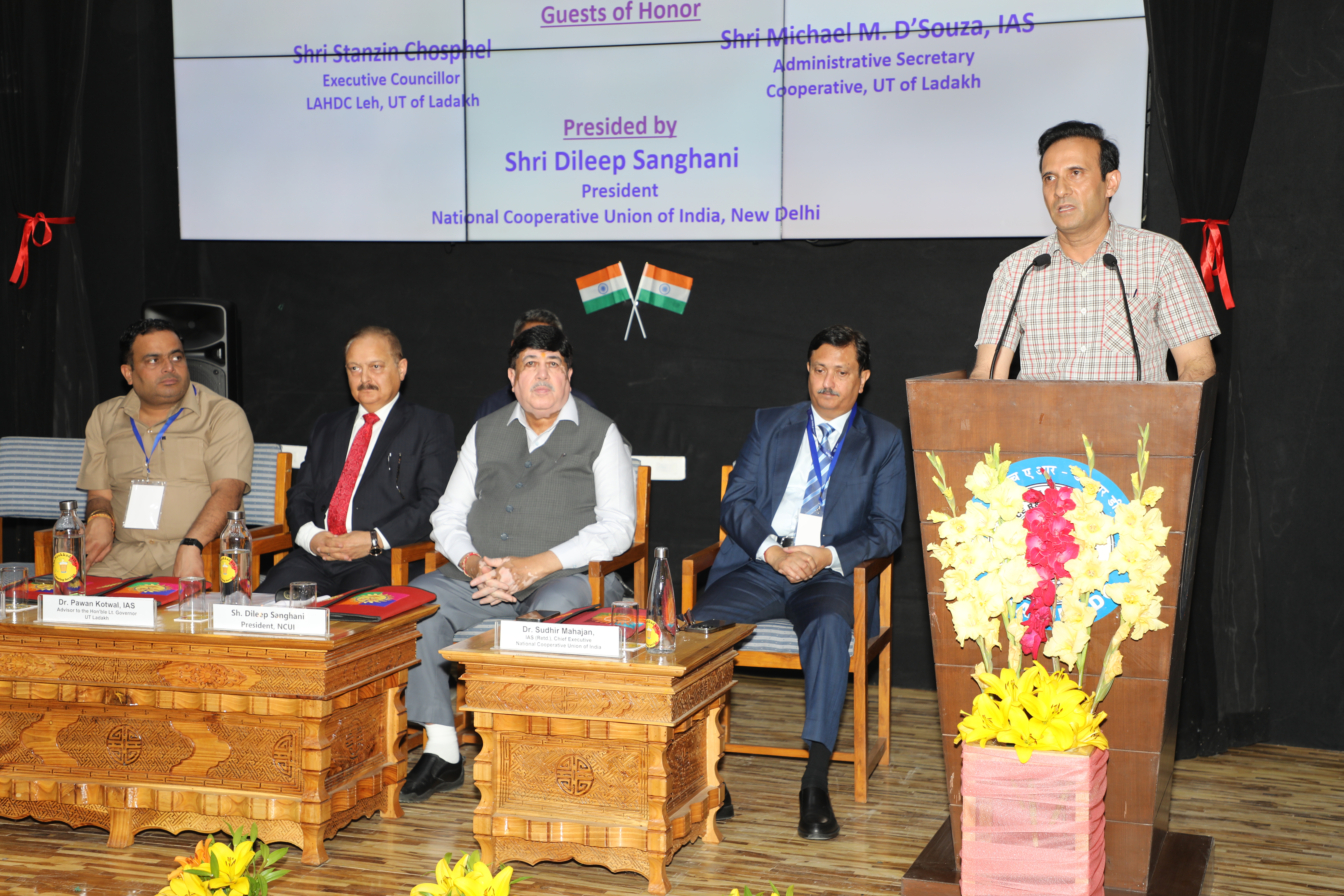 Ladakh Workshop - Shri Sajjad Qadiri, JKAS, Additional Registrar of Cooperative Societies, UT of Ladakh, addressing the delegates
